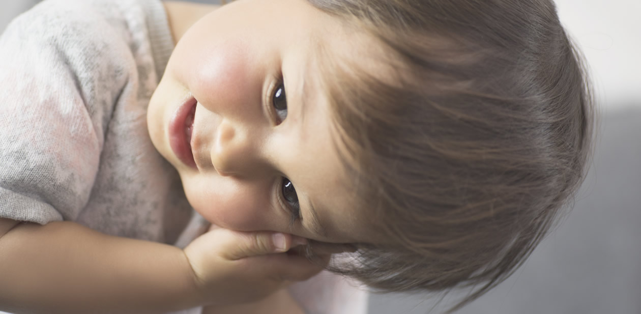 横から撮影した妊婦